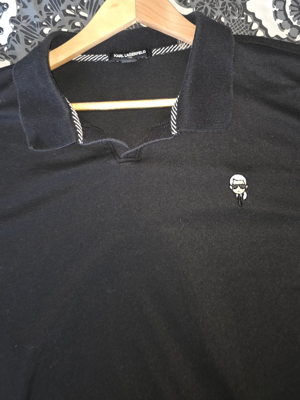 Karl Lagerfeld Men’s Black Sweater - Classic Knit